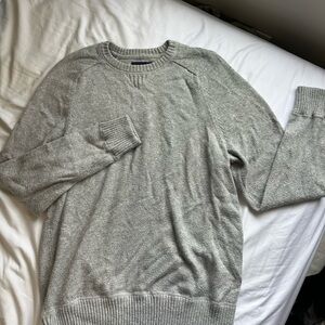 American Eagle Outfitters Men's Light Gray Crewneck Sweater